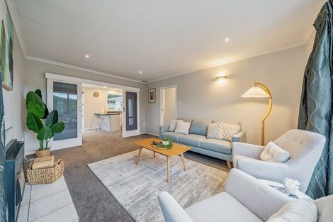 Photo of property in 44 Waipounamu Drive, Kelson, Lower Hutt, 5010
