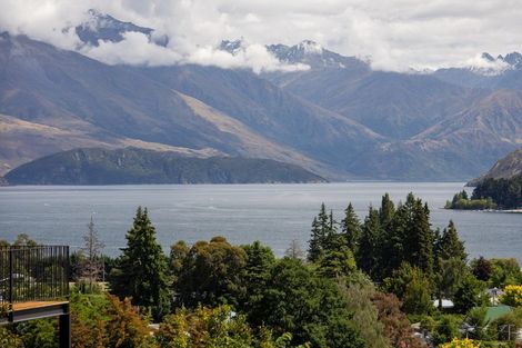 Photo of property in 15 Faulks Terrace, Wanaka, 9305