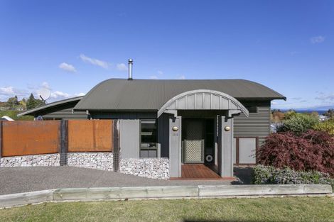 Photo of property in 2/17 Rhodes Fall, Rangatira Park, Taupo, 3330