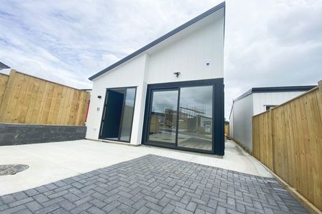 Photo of property in 15 Biokovo Street, Massey, Auckland, 0614
