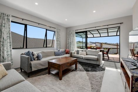 Photo of property in 4 Tendril Court, Orewa, 0931