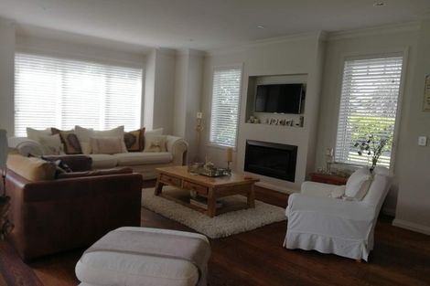 Photo of property in 5 Hinau Road, Karaka, Papakura, 2113