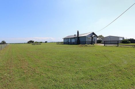 Photo of property in 357 Ketemarae Road, Hawera, 4675