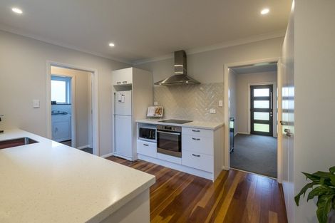 Photo of property in 90 Tiro Tiro Road, Levin, 5510