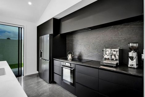 Photo of property in 5 Hussey Street, Oakura, 4314