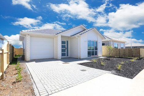 Photo of property in 15 Te Manaki Street, Pukekohe, 2120