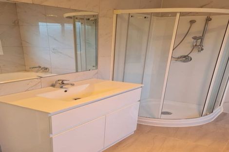 Photo of property in 66e Woodglen Road, Glen Eden, Auckland, 0602