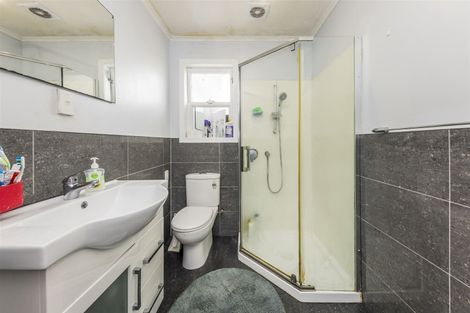 Photo of property in 92 Portage Road, New Lynn, Auckland, 0600