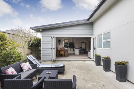 Photo of property in 68 James Line, Kelvin Grove, Palmerston North, 4414