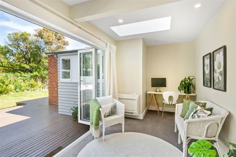 Photo of property in 56 Dyers Pass Road, Cashmere, Christchurch, 8022