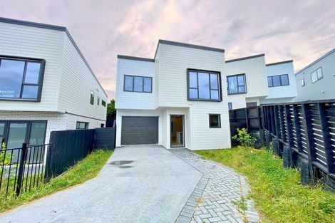 Photo of property in 15 Whiteywood Street, Westgate, Auckland, 0814