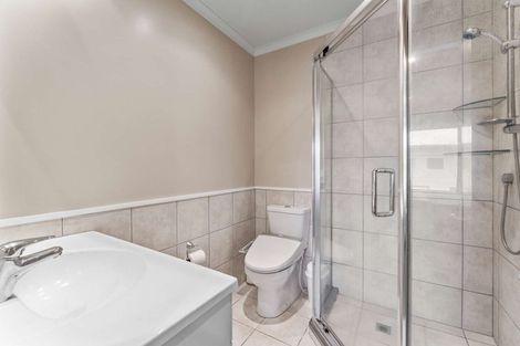 Photo of property in Te Kakariki Apartments, 5/5 Wellington Road, Paekakariki, 5034