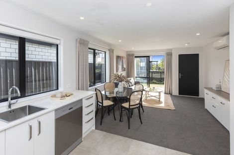 Photo of property in 5 Piripiri Place, Broomfield, Christchurch, 8042