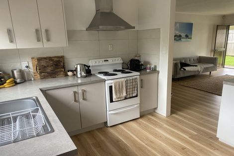 Photo of property in 2/63 Butley Drive, Farm Cove, Auckland, 2012