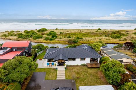 Photo of property in 819 Brighton Road, Ocean View, Dunedin, 9035