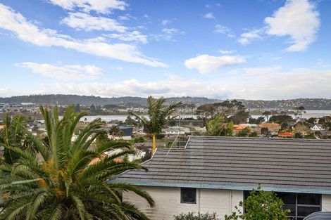 Photo of property in 11 Matisse Drive, West Harbour, Auckland, 0618