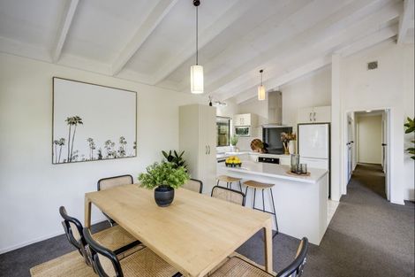 Photo of property in 34 James Cook Street, Havelock North, 4130
