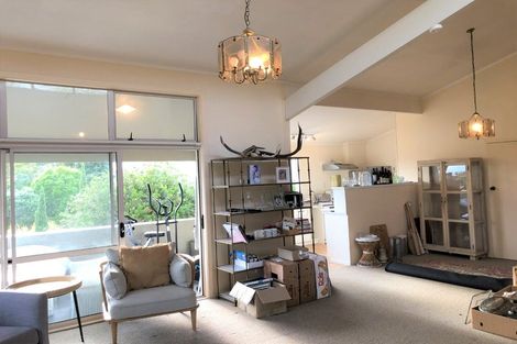 Photo of property in 61 Stanley Point Road, Stanley Point, Auckland, 0624