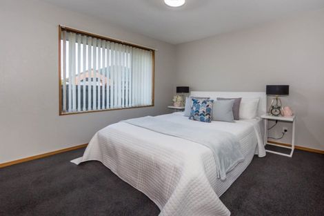 Photo of property in 15 Showgate Avenue, Sockburn, Christchurch, 8042
