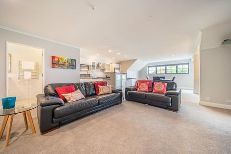 Photo of property in 29 Padnell Crescent, Paparangi, Wellington, 6037