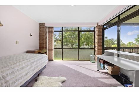 Photo of property in 2/37 Woodlands Crescent, Browns Bay, Auckland, 0630