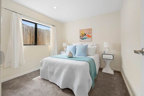Photo of property in 29b Edgewater Drive, Pakuranga, Auckland, 2010