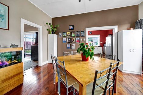 Photo of property in 25 Tawa Street, Hawera, 4610