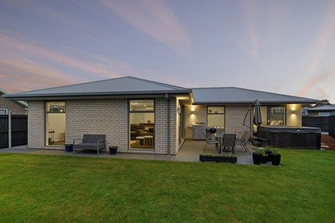 Photo of property in 7 Ciaran Close, Broomfield, Christchurch, 8042