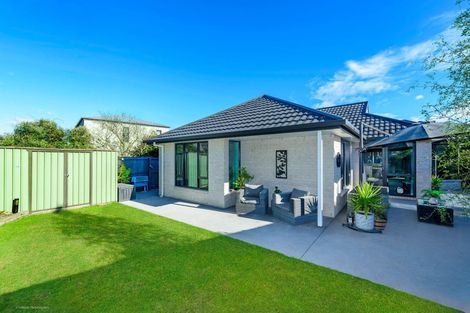 Photo of property in 2/32 Anglesea Avenue, Parklands, Christchurch, 8083