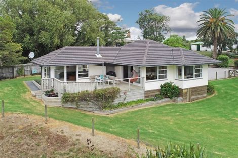 Photo of property in 16 Kaiwaka Road, Waiuku, 2123