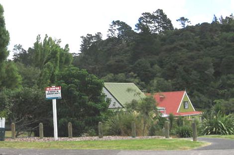 Photo of property in 2/110 Lynn Road, Bayview, Auckland, 0629