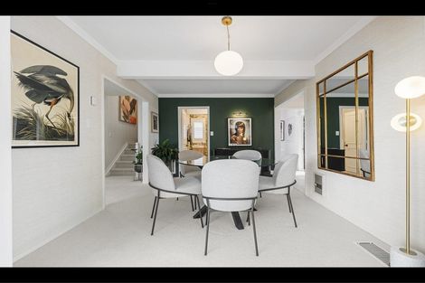 Photo of property in 1/2 Heathcote Road, Castor Bay, Auckland, 0620