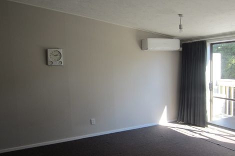 Photo of property in 23f2 Collins Avenue, Tawa, Wellington, 5028