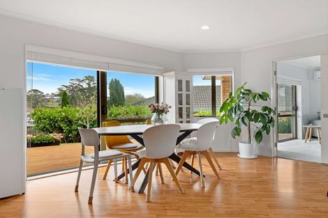Photo of property in 9 Fleetwood Drive, Henderson, Auckland, 0612