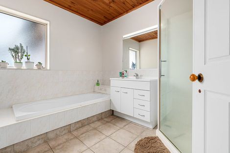 Photo of property in 54 Fairview Place, Te Puke, 3119