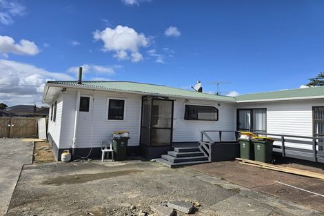 Photo of property in 52 Cambridge Terrace, Papatoetoe, Auckland, 2025