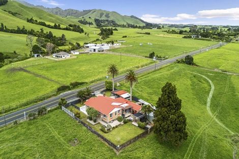 Photo of property in 1606 South Road, Tataraimaka, New Plymouth, 4374