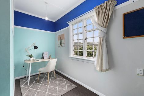 Photo of property in 16 Tawa Terrace, Tawa, Wellington, 5028