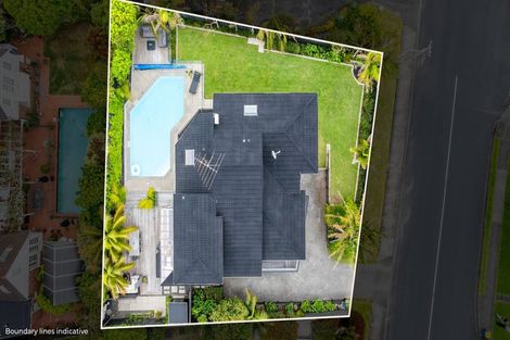 Photo of property in 556 Beach Road, Rothesay Bay, Auckland, 0630