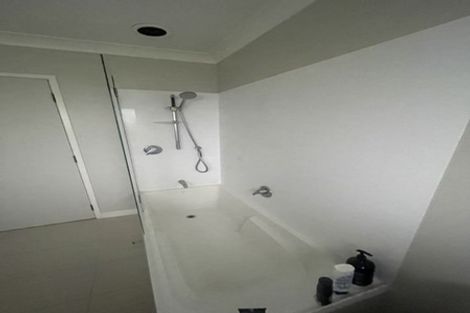 Photo of property in 32 Coronation Road, Hillcrest, Auckland, 0627