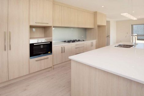 Photo of property in 15 Kaipuke Crescent, Gulf Harbour, Whangaparaoa, 0930