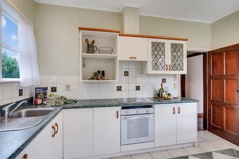 Photo of property in 24 Plunket Terrace, Hamilton East, Hamilton, 3216