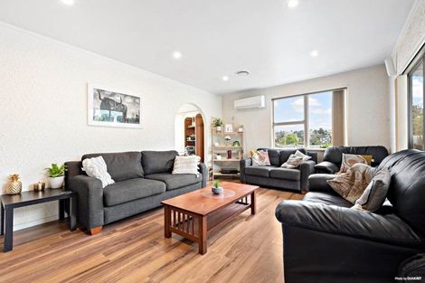 Photo of property in 48 Captain Scott Road, Glen Eden, Auckland, 0602