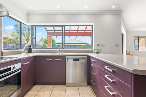 Photo of property in 12 Oldfield Court, Huntington, Hamilton, 3210