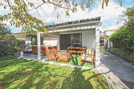 Photo of property in 6b Oxford Place, Taradale, Napier, 4112