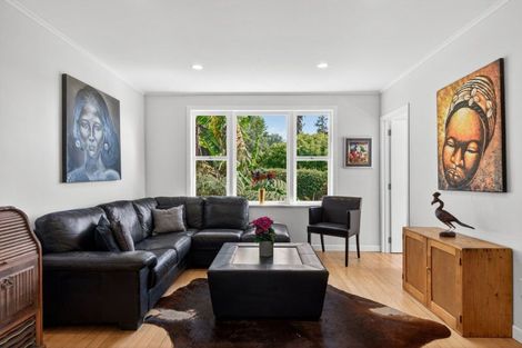 Photo of property in 23 Cliff Road, Torbay, Auckland, 0630