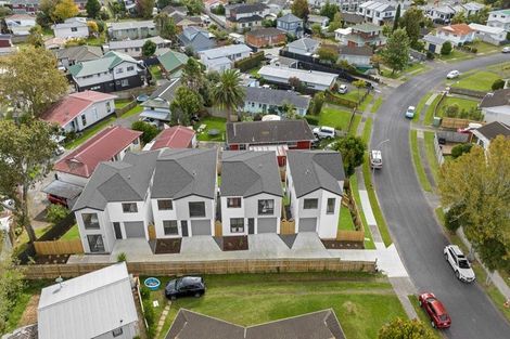 Photo of property in 23b Studfall Street, Pakuranga Heights, Auckland, 2010