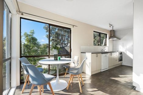 Photo of property in 10 Rena Place, West Harbour, Auckland, 0618