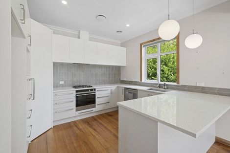 Photo of property in 144 Newlands Road, Newlands, Wellington, 6037