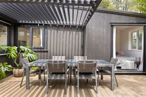 Photo of property in 3 Huia Road, Titirangi, Auckland, 0604